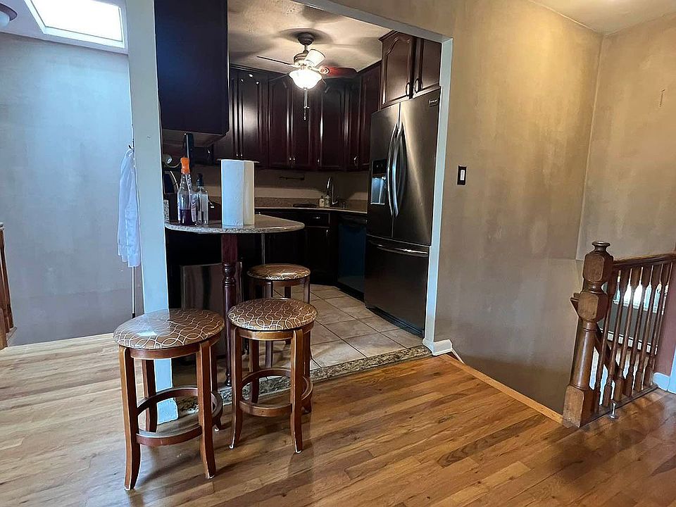 1st image of 69-16 62nd Ave Floor 2