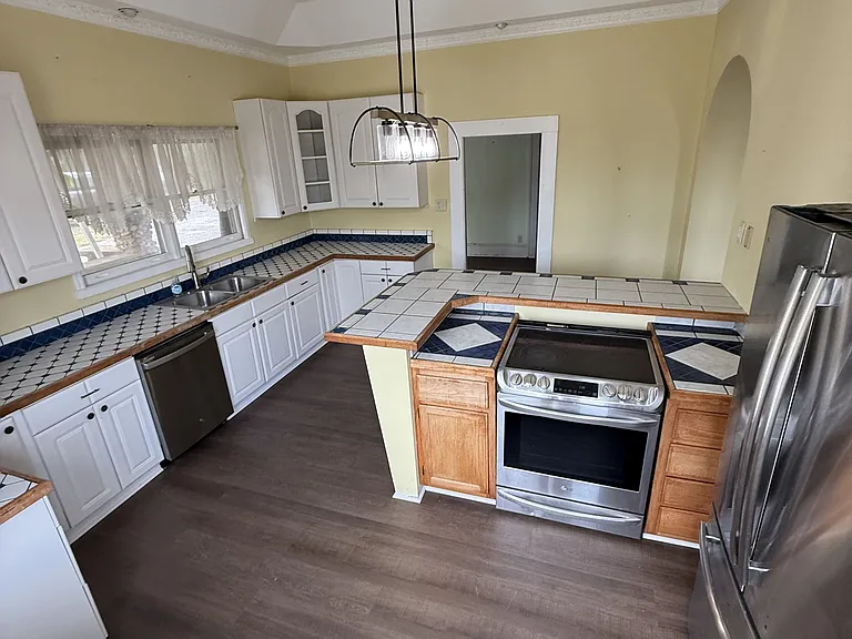 208 Magnolia St #1 — Photo 10