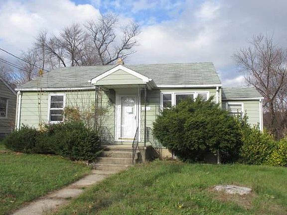 2nd image of 1418 Washington Ave