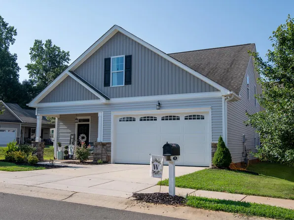 701 Cherry Tree Dr, Mebane, NC 27302