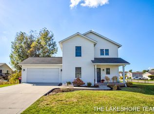 1050 Sunfield Dr, Holland, MI 49424