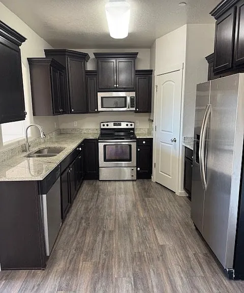 608 E Jordan Ridge Blvd — Photo 3