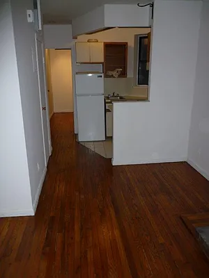 Rented by Chartwell Manhattan Realty | media 7