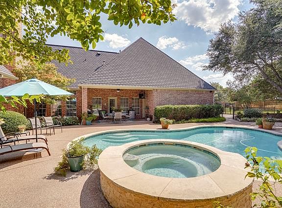 4th image of 4800 Shadycreek Ln
