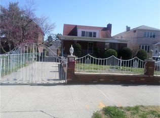 3268 Spencer Dr, Bronx, NY 10465