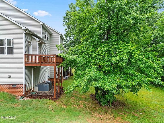 4th image of 112 River Dell Townes Avenue