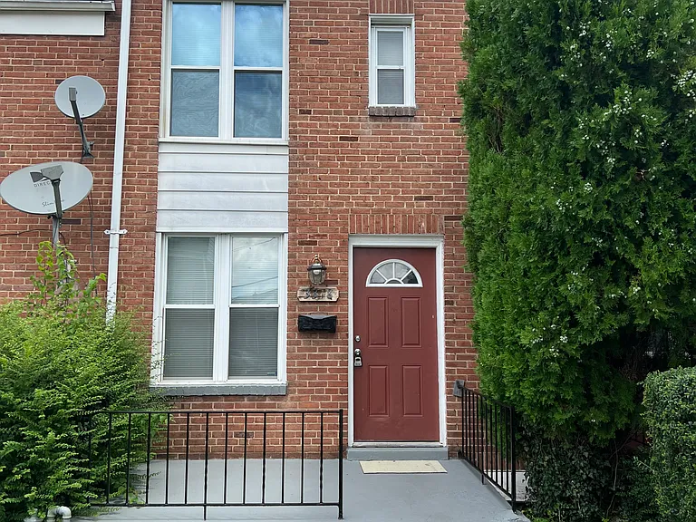 3318 Lake Ave — Photo 1