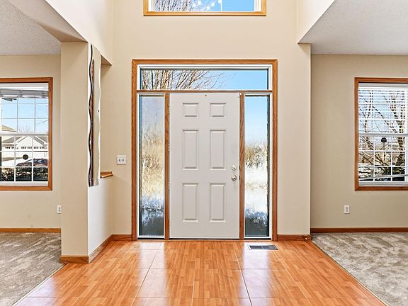 3rd image of 2888 Eagle Valley Dr