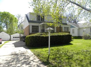 2727 Iowa Ave SE, Cedar Rapids, IA 52403