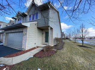 825 Casey Ln, Hampshire, IL 60140