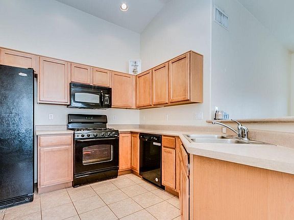 5th image of 7055 S Providence Dr