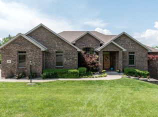 222 Dalwhinne Waye, Jefferson City, MO 65101