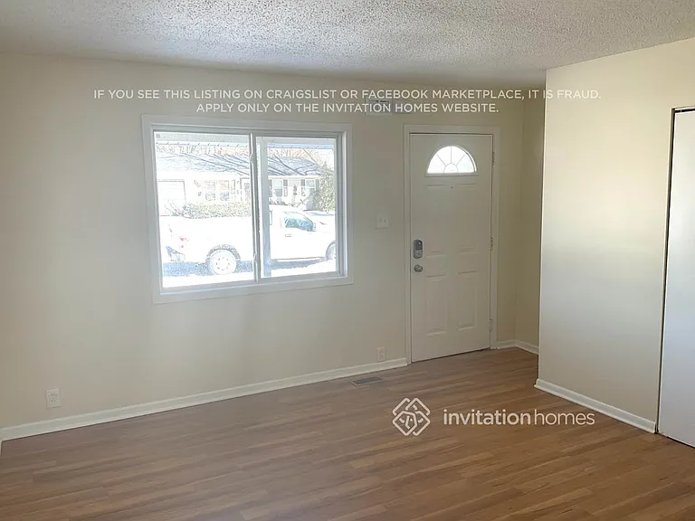 17 Concord Ave — Photo 2