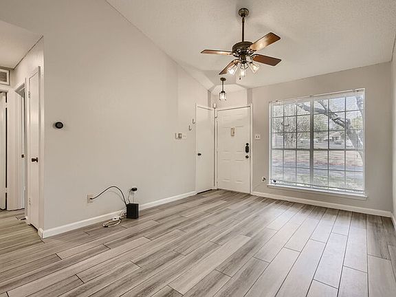 5th image of 1015 E Yager Ln Unit 141
