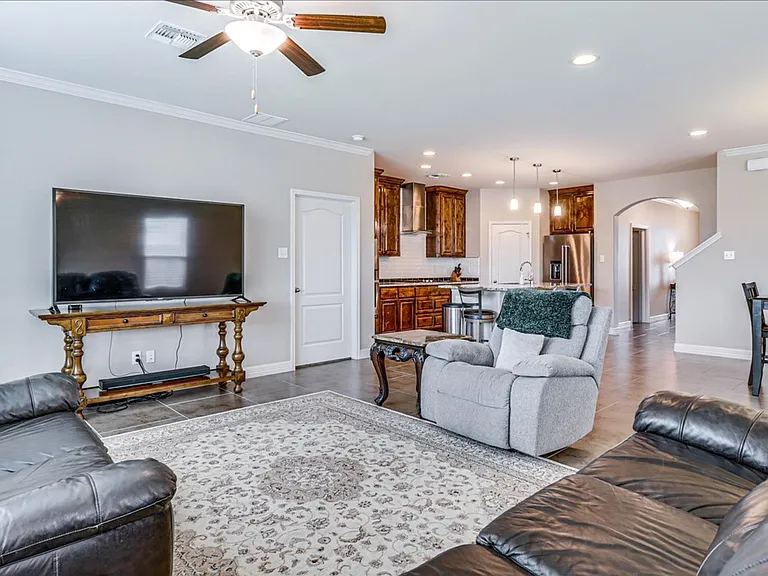 7617 Diamond Dr — Photo 9