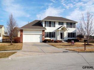 20930 McClellan Cir, Gretna, NE 68028