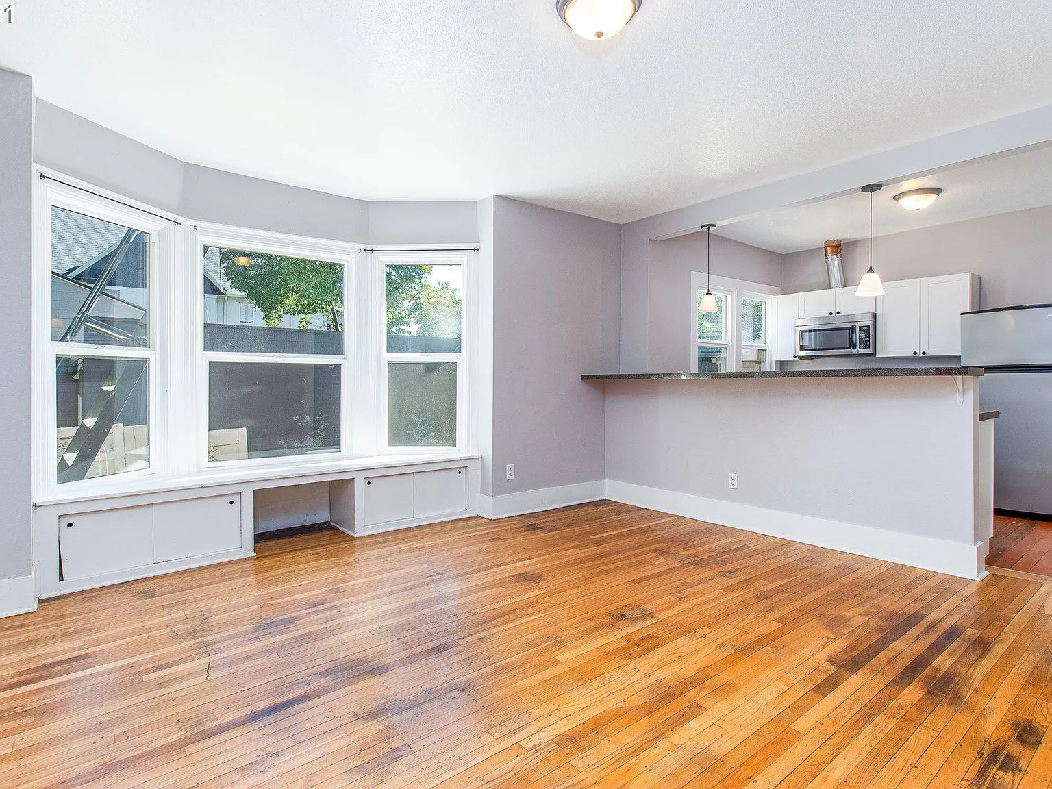 7454 N Haven Ave — Photo 2