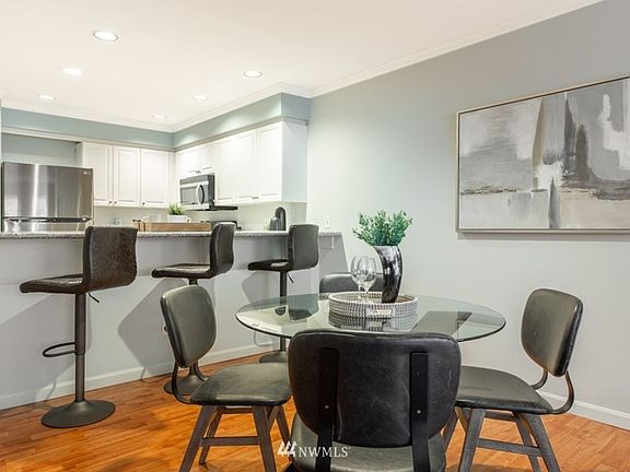 4th image of 1417 Queen Anne Ave N APT 204