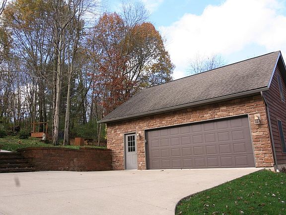 3rd image of 516 Lakeview Heights Dr