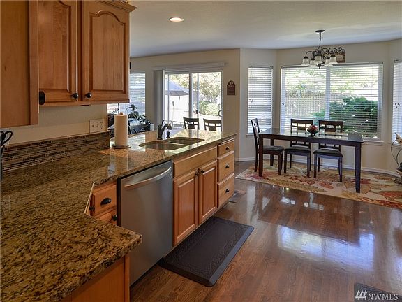 5th image of 6023 66th Avenue Ct W