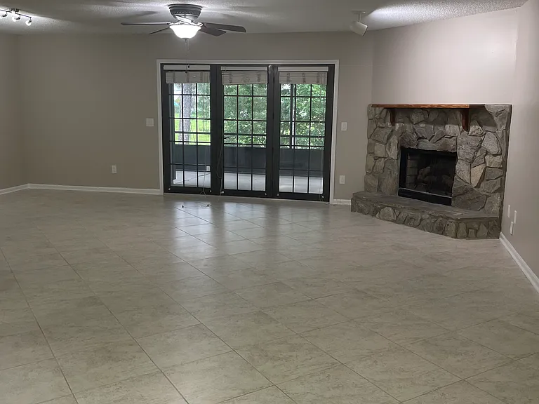 11042 Mill Pond Ct — Photo 8