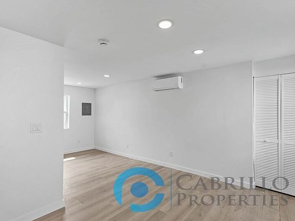 4th image of 4569 North Ave