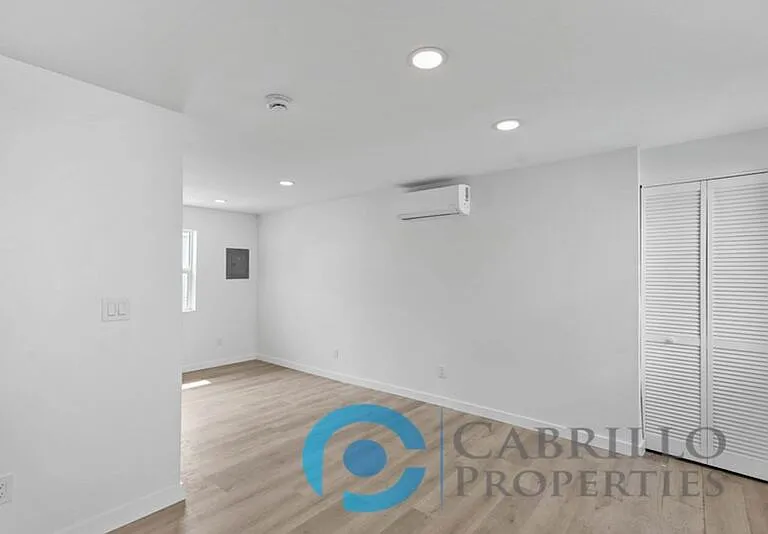 4571 North Ave #C — Photo 4