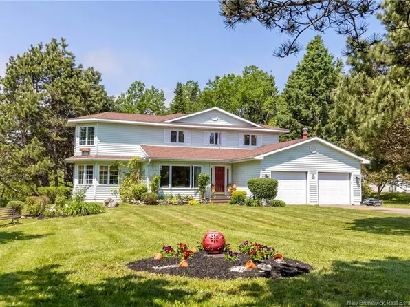 44 West Ave, Sackville, NB E4L 4P1
