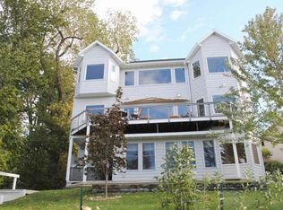 5157 Edgewater Beach Rd, Green Bay, WI 54311