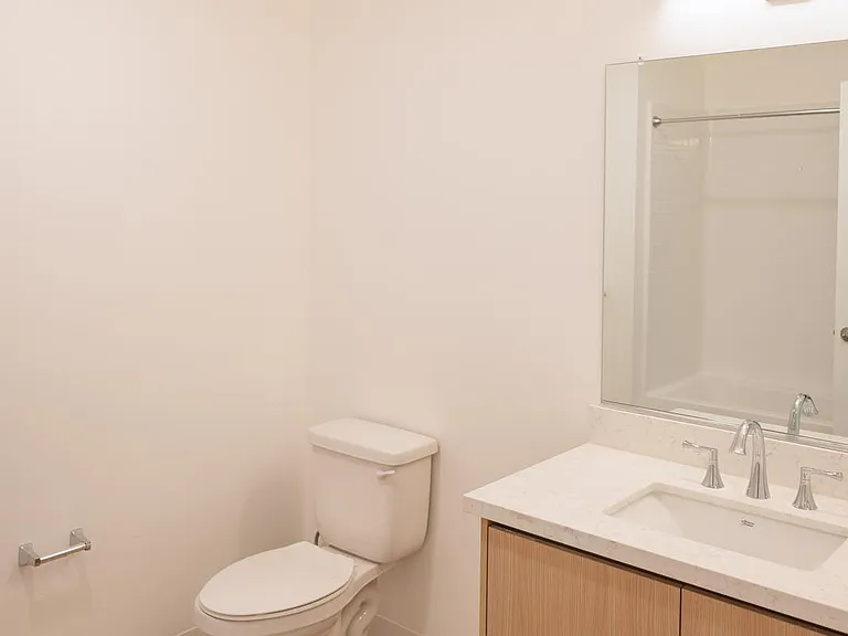 Woodlake Apartments — Photo 83