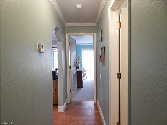 4th image of 804 Mohawk Pkwy APT 102