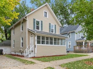 645 Wilder St, Aurora, IL 60506