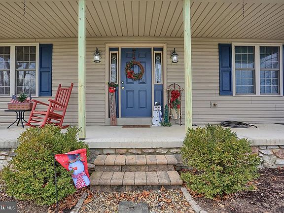 3rd image of 1 Wadel Ave