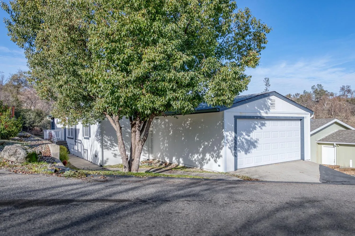 46041 Road 415 photo 1