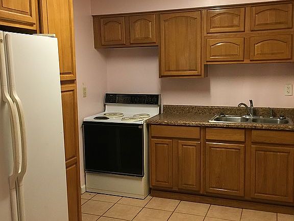 3rd image of 2617 Phlox St