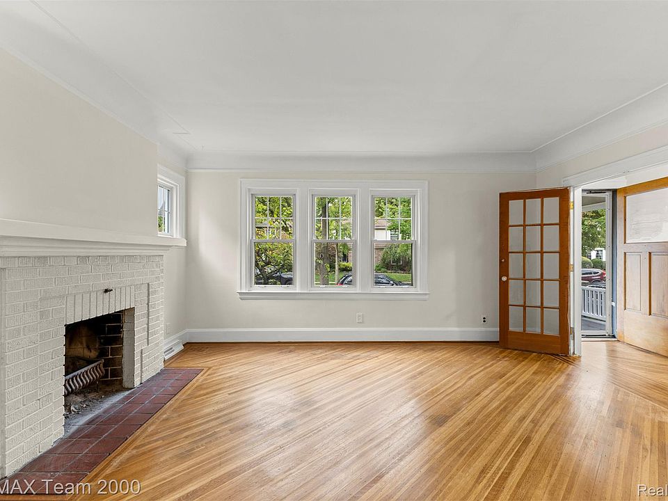404 S Waverly St, photo 9