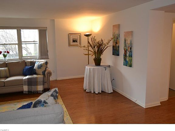 3rd image of 13800 Shaker Blvd APT 102