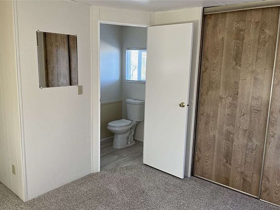 4th image of 1582 Locust Rd