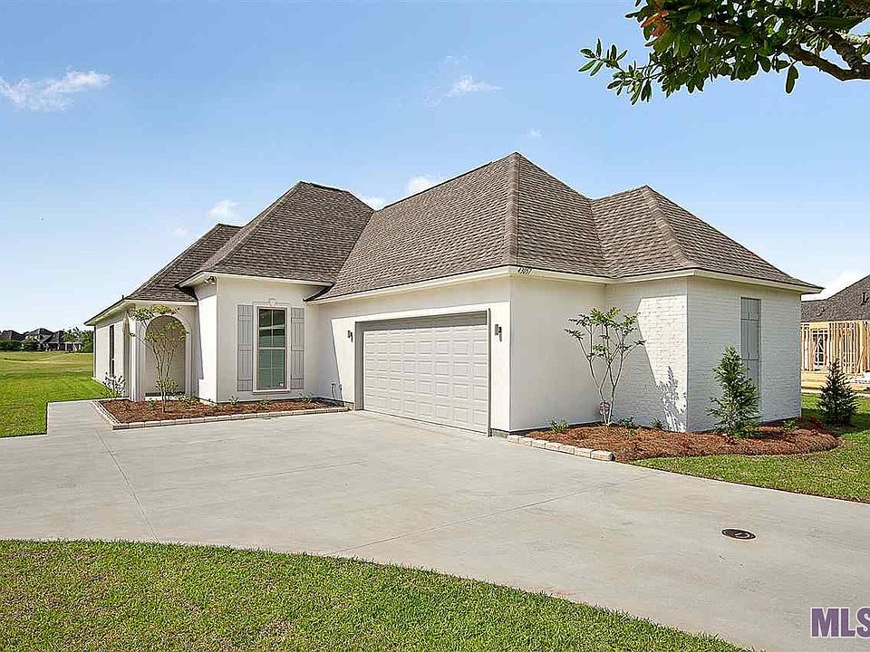 1st image of 43057 Green Tree Ave.