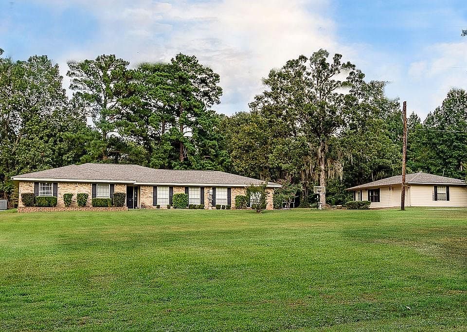 1st image of 403 Brookwood Dr