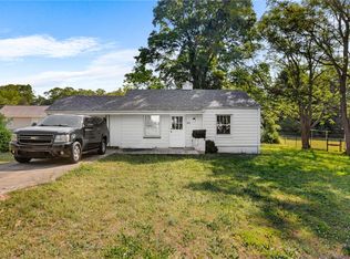303 S Elm St, Pendleton, SC 29670