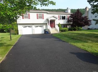 23 Washington Dr, Highland Mills, NY 10930