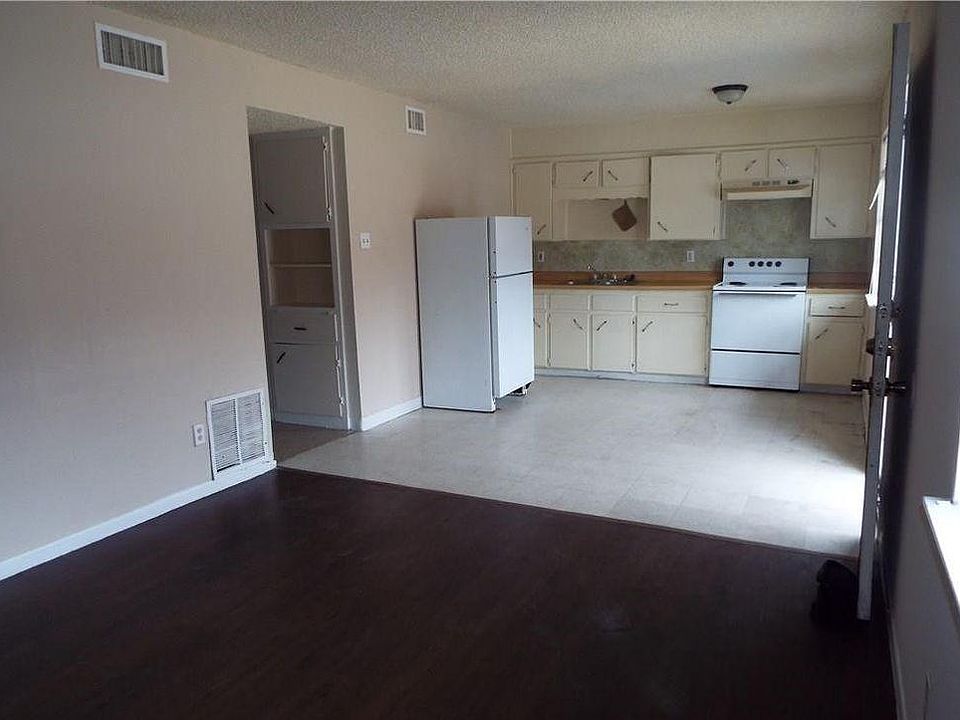 1st image of 306 N Gilmer St