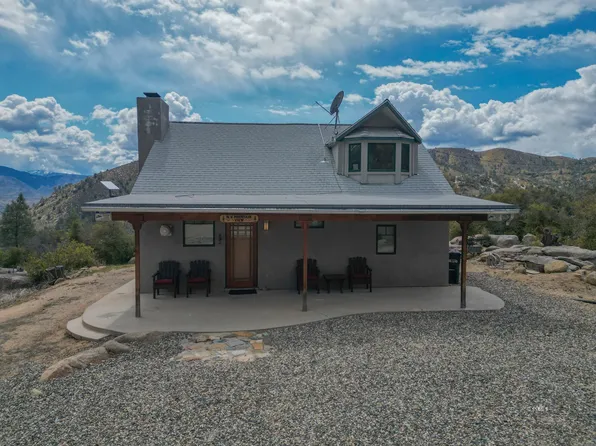 9766 Glacier Gulch Rd, Weldon, CA 93283