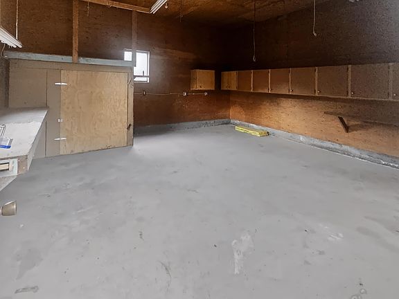 5th image of 140 Florence St