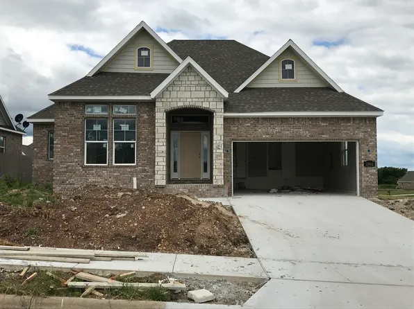 2402 Brook Ln, Siloam Springs, AR 72761