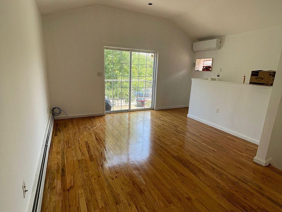 1st image of 442 Quincy Ave