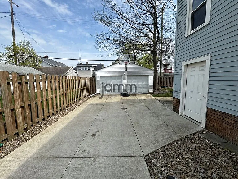 2121 Wyandotte Ave #2123 — Photo 20