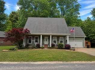 28 Baymeadows Dr, Jackson, TN 38305