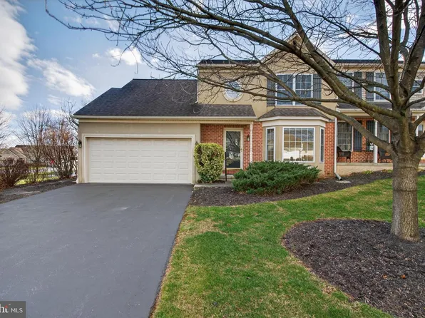 3435 Green Leaf Dr, Mount Joy, PA 17552